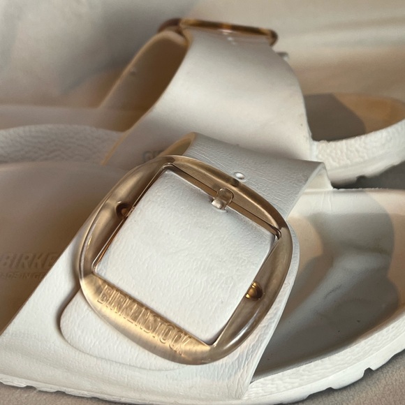 Birkenstock White Sandals with Gold Buckle - Picture 7 of 8